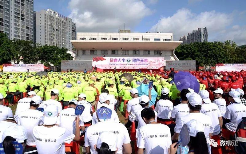 时尚潮流引领者，最新刘海的独家风采