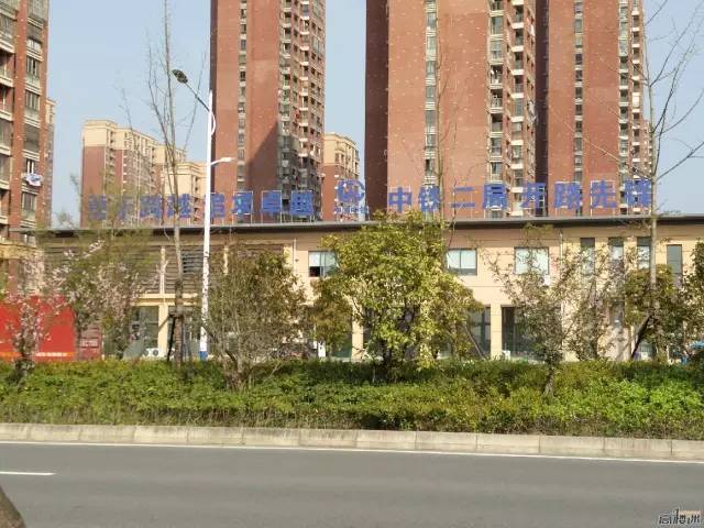 芜湖站西广场新动态，活力与自信的力量展现变化之美