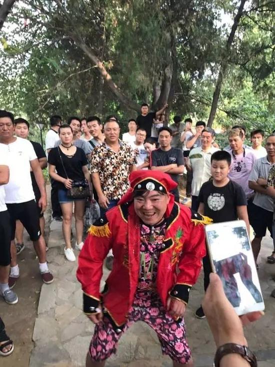 郑州尬舞猴王，科技新潮引领舞动未来！