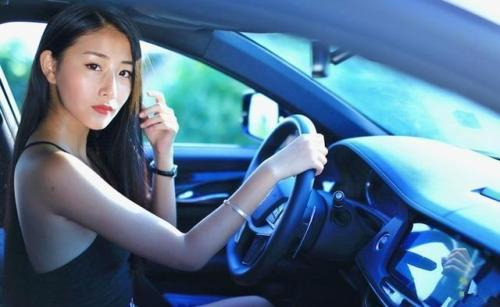 女神的兼职司机，逆袭之路与成就感的奇妙旅程