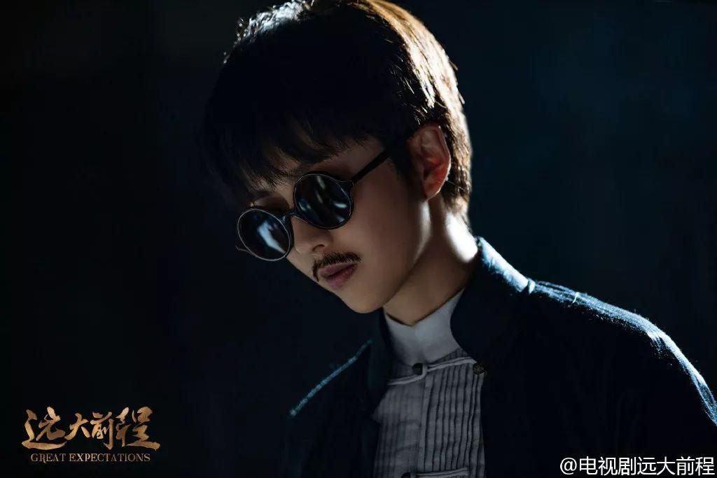 佟丽娅新发型惊艳亮相，四座为之倾倒！
