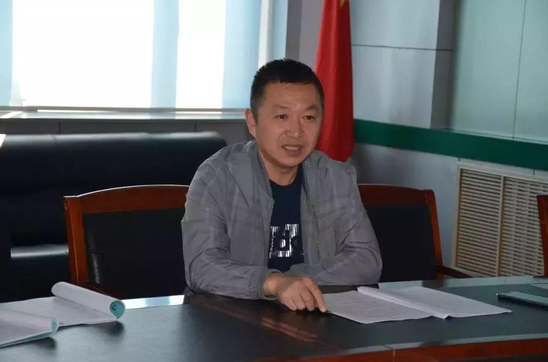聚焦最新时事热点话题的作文探讨