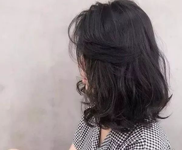 最新短发烫发图片，自然美景与心灵之旅的完美结合