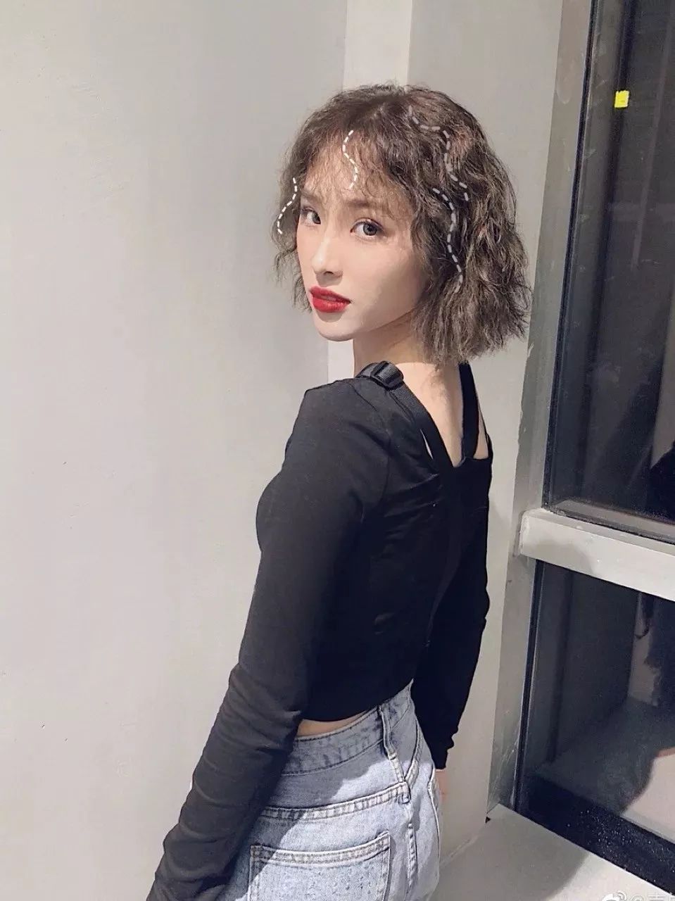 最新羊毛卷发型图片女大全