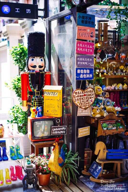 探索小巷隐藏宝藏，特色小店的奇妙之旅