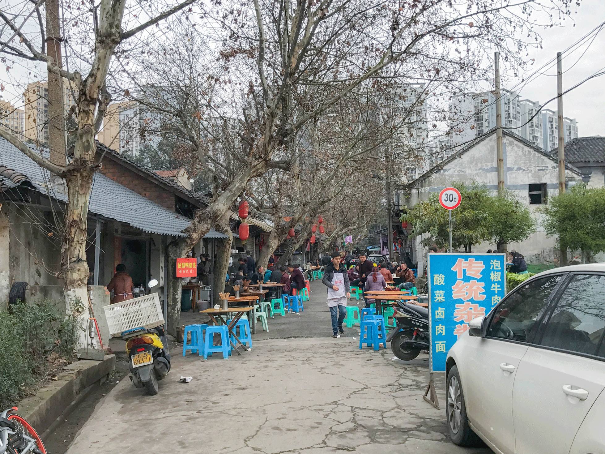 丙察察线最新路况公告，探秘隐秘小巷的美食与风情之旅