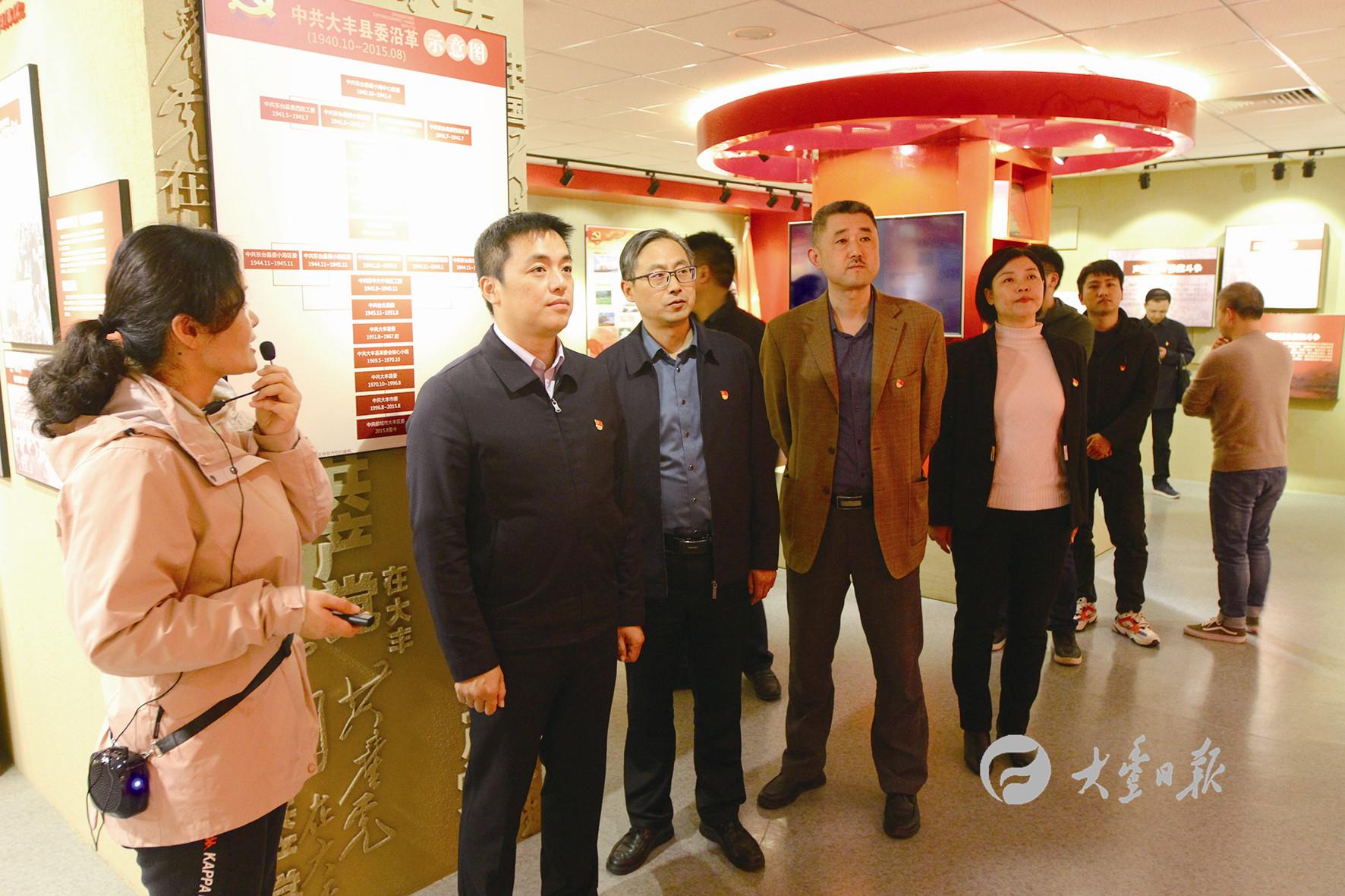 镇江大港发展最新动态，全面了解与关注步骤指南