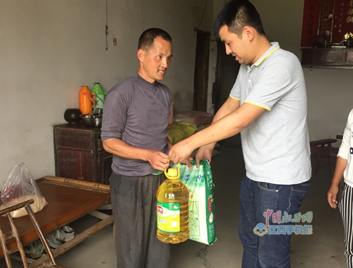 奉新县上富镇新镇长亮相，温馨日常引发关注