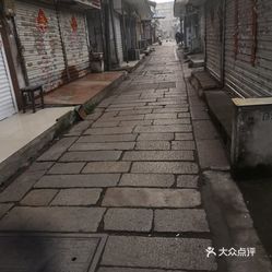 最新喷丝板探秘，小巷深处的独特小店